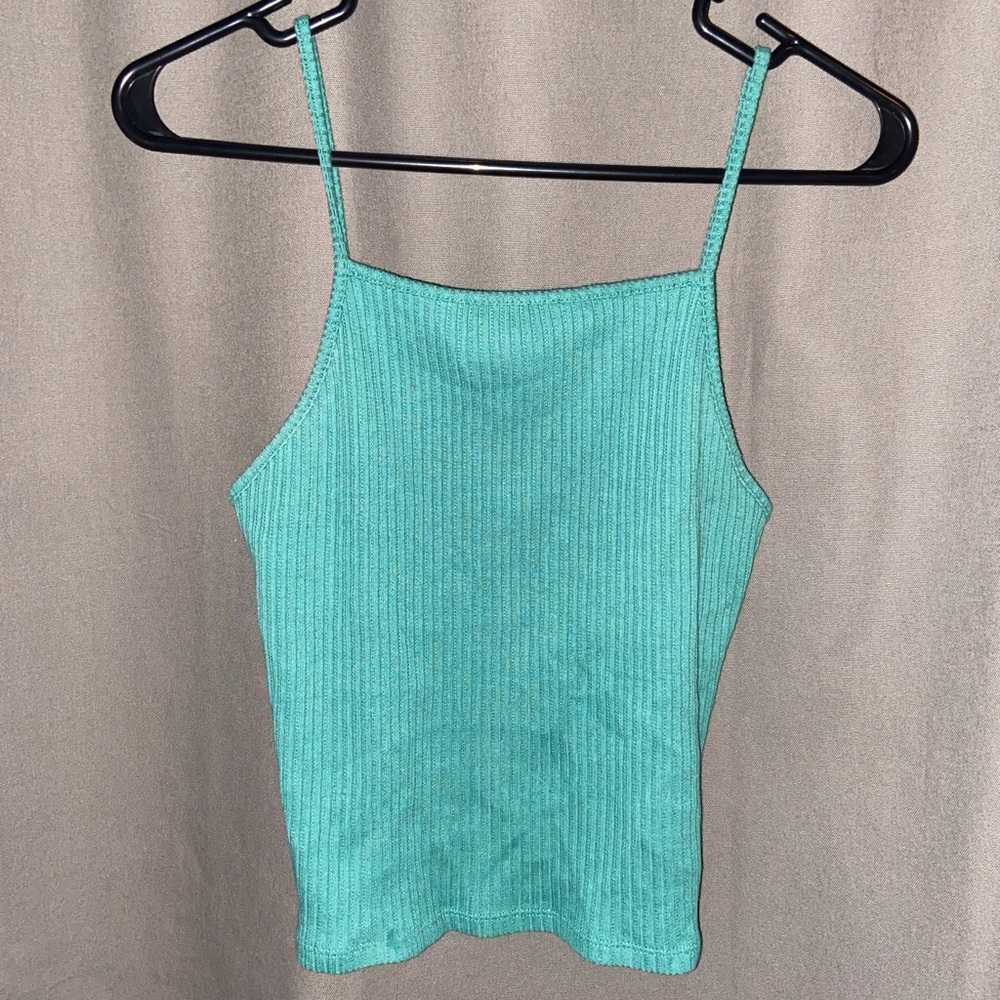 American Eagle crop top